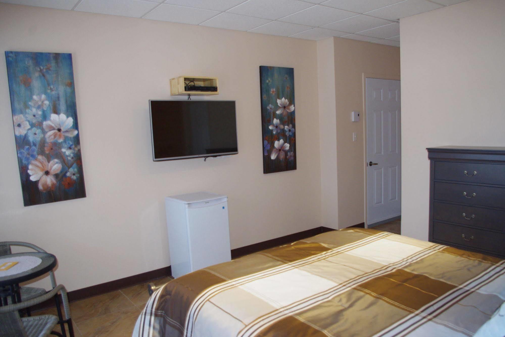 Auberge La Taniere Tadoussac Εξωτερικό φωτογραφία