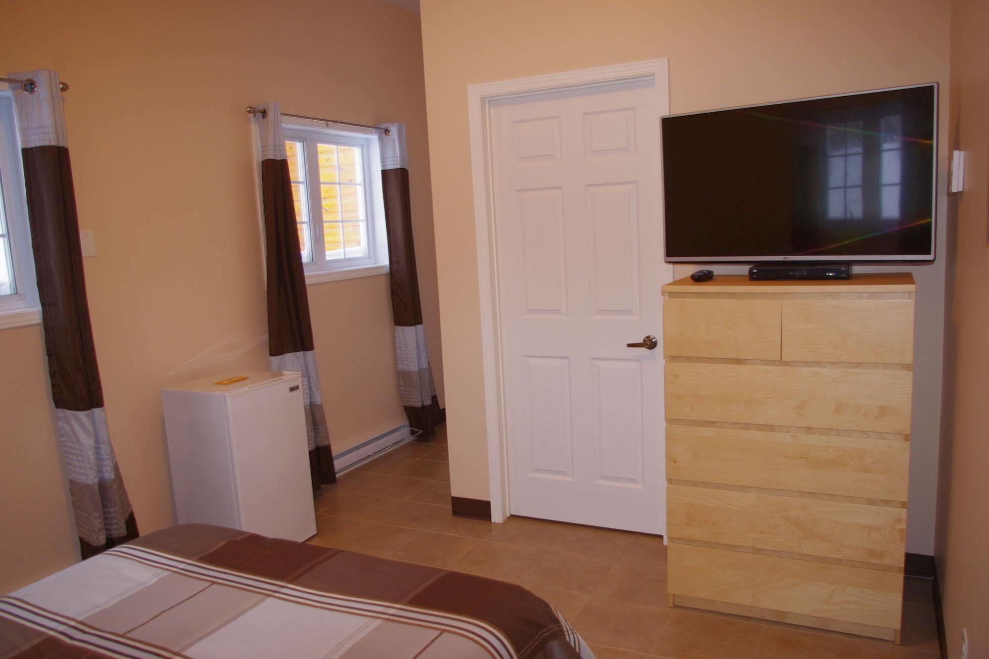 Auberge La Taniere Tadoussac Εξωτερικό φωτογραφία