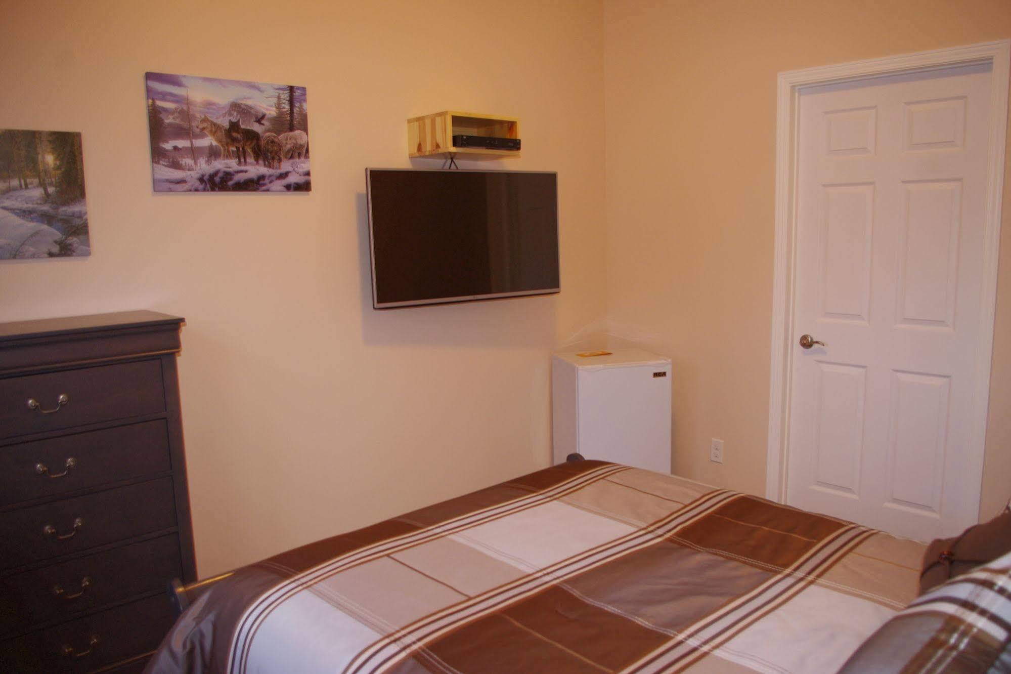 Auberge La Taniere Tadoussac Εξωτερικό φωτογραφία